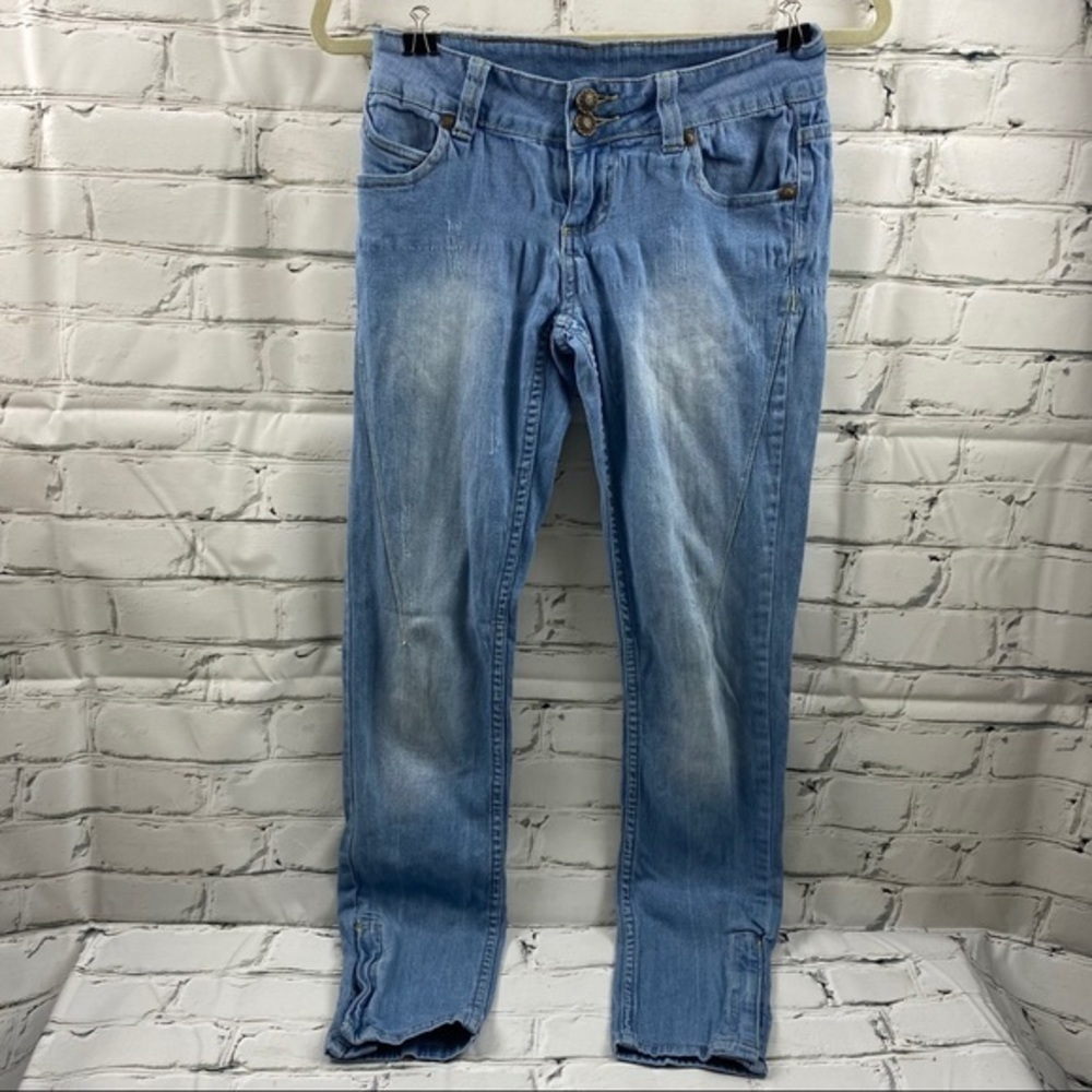 Max rave distressed skinny jeans with‎ stretch